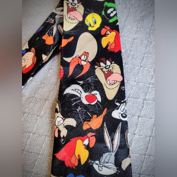 Looney Tunes Neck Tie, Excellent Condition, Dry Clean Only, Made in Korea - Picture 4 of 9
